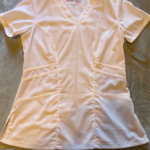 Scrubs Set - Picture 2 of 3